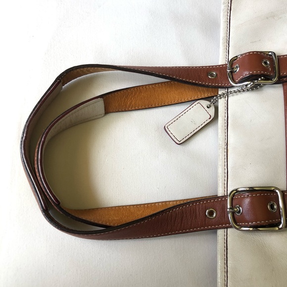 Vintage Coach White Leather “Hampton” Handbag - Picture 15 of 15